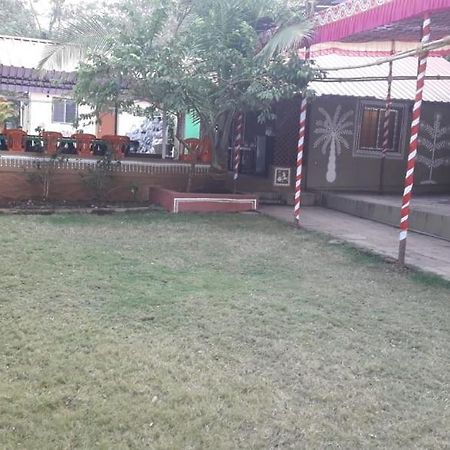 Nisarg Shrushti Farmhouse Hotel Pune Zewnętrze zdjęcie